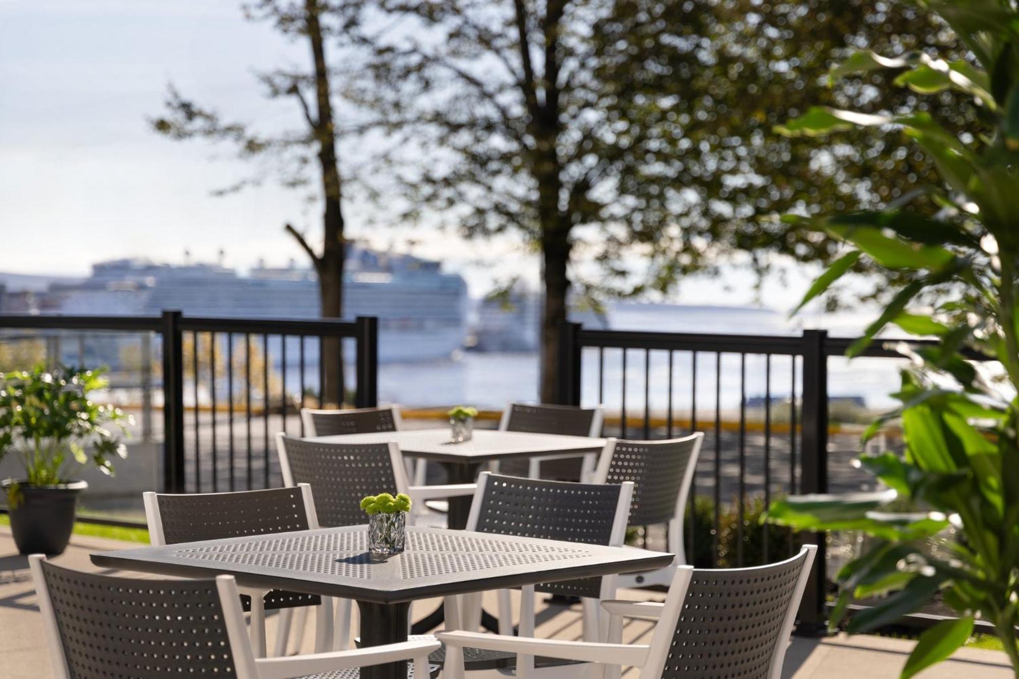 Готель Crowne Plaza Saint John Harbour View By Ihg Екстер'єр фото